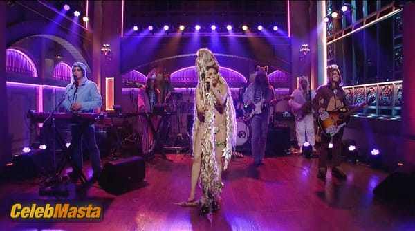 Photo Gallery: Miley Cyrus in Saturday Night Live photo 9