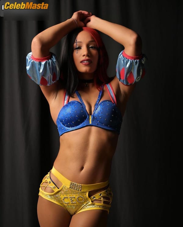 Sasha Banks Photo Gallery: Provocative Photos Collection photo 3