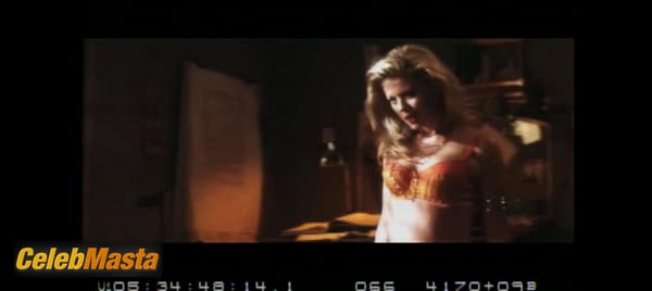 Tara Reid Photos from Urban Legend photo 4