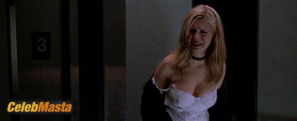 Tara Reid Photos from Urban Legend photo 5
