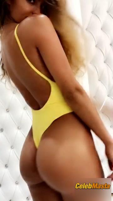 Sommer Ray Photo Set: Sweet Butt In Yellow Swimsuit photo 3
