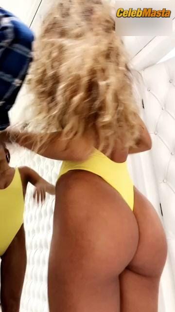 Sommer Ray Photo Set: Sweet Butt In Yellow Swimsuit photo 21