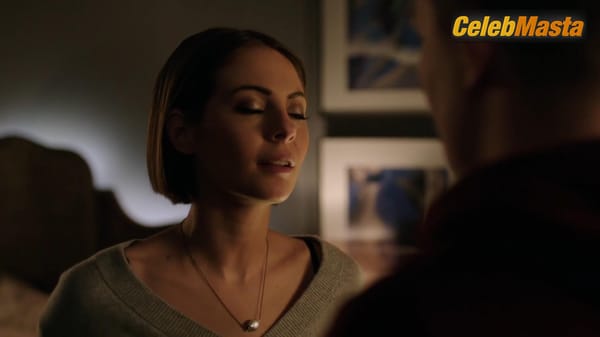 Willa Holland Photo Collection from Arrow photo 9