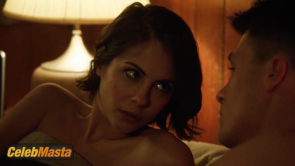 Willa Holland Photo Collection from Arrow photo 11