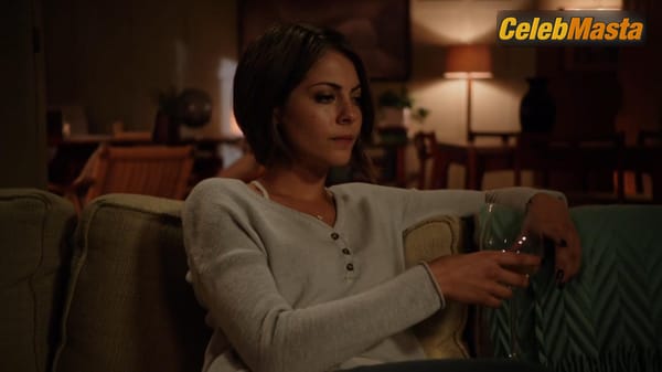 Willa Holland Photo Collection from Arrow photo 17
