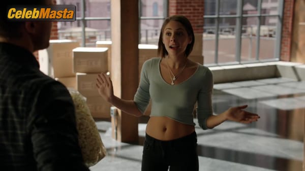 Willa Holland Photo Collection from Arrow photo 20
