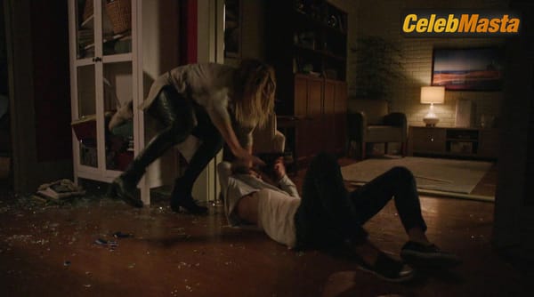 Willa Holland Photo Collection from Arrow photo 27