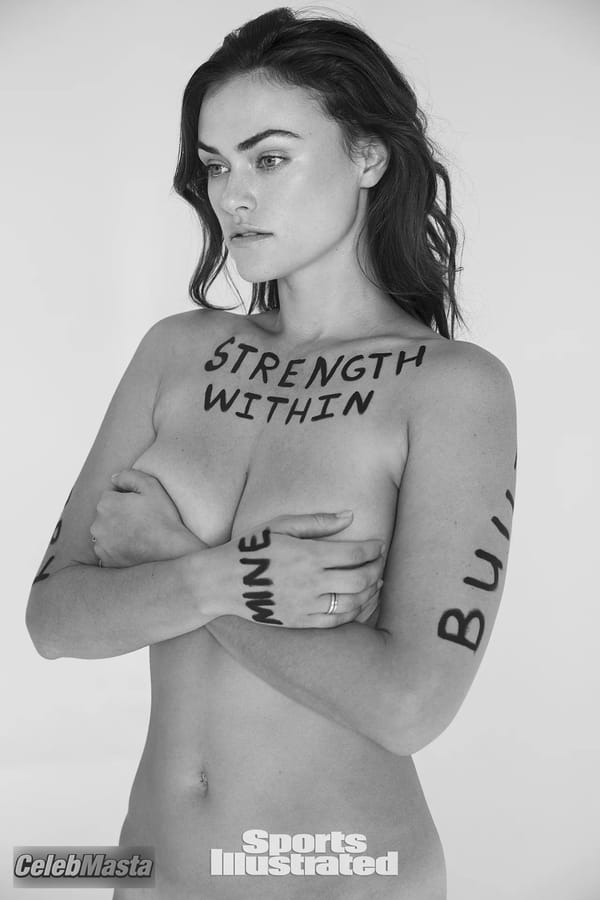 Myla Dalbesio Photo Gallery: In 2018 Sports Illustrated Swimsuit Issue Model 30 photo 17