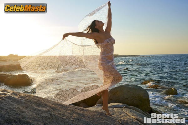Myla Dalbesio Photo Gallery: In 2018 Sports Illustrated Swimsuit Issue Model 30 photo 35