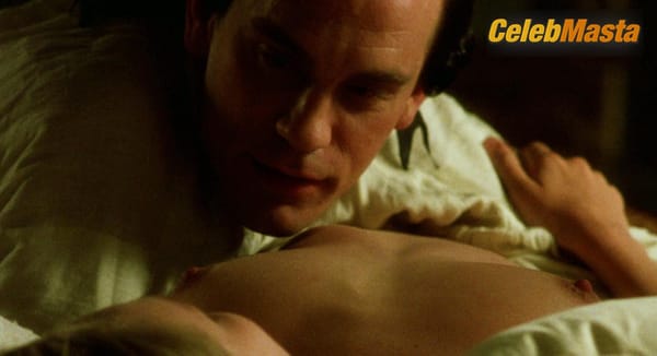 Uma Thurman Scene Photos Gallery from Dangerous Liaisons photo 5