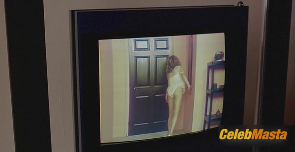 Tara Reid Photo Gallery from The Big Lebowski photo 8