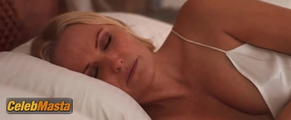 Photo Gallery: Malin Akerman in A Week In Paradise photo 1