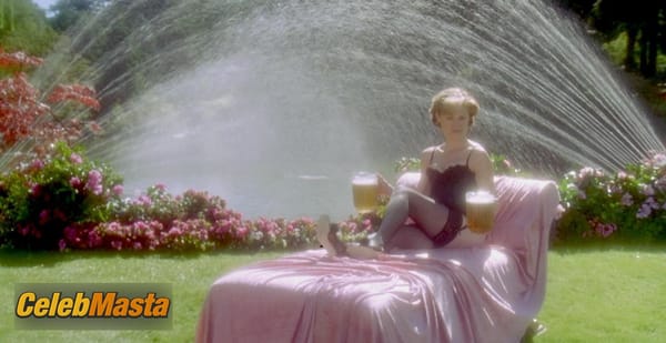 Julie Bowen Photo Collection from Happy Gilmore photo 3