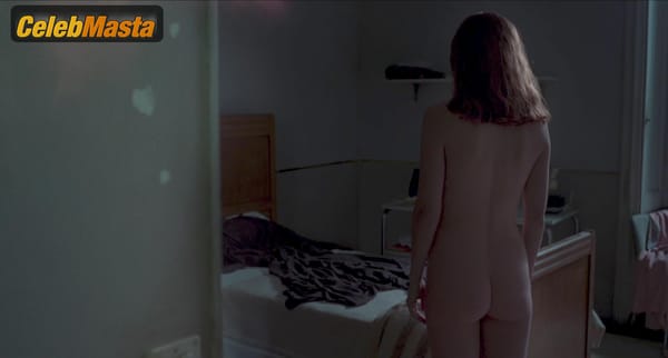 Dakota Johnson Photos from Suspiria photo 4
