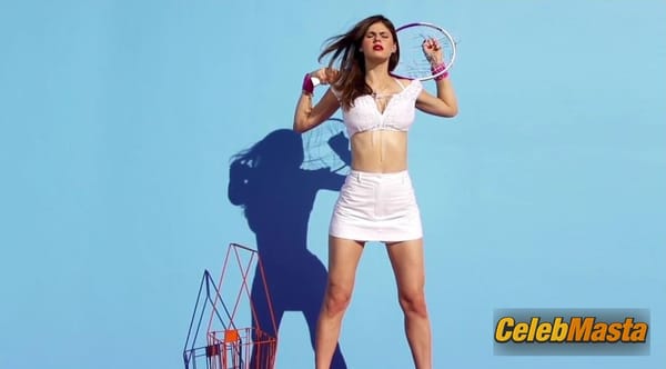 Alexandra Daddario Pics Gallery photo 10