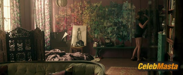 Photo Gallery: Alia Shawkat in Paint It Black photo 12