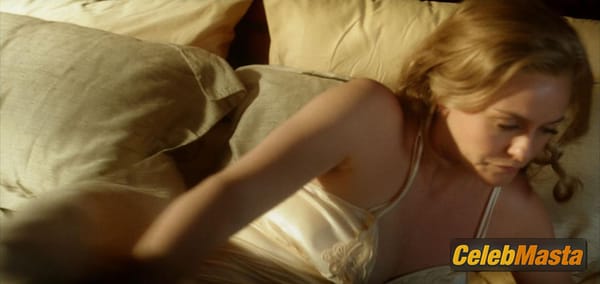 Alicia Silverstone Photo Gallery from American Woman photo 7