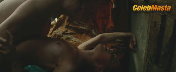 Photo Gallery: Alicia Vikander in Tulip Fever photo 22