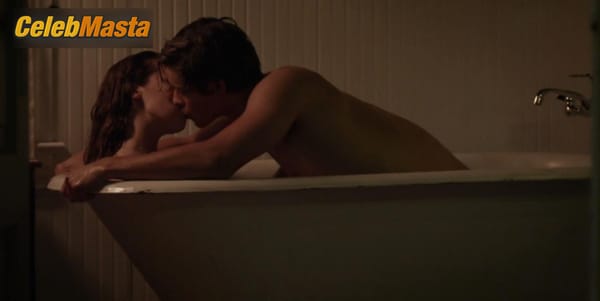 Photo Gallery: Alycia Debnam Carey in A Violent Separation photo 2