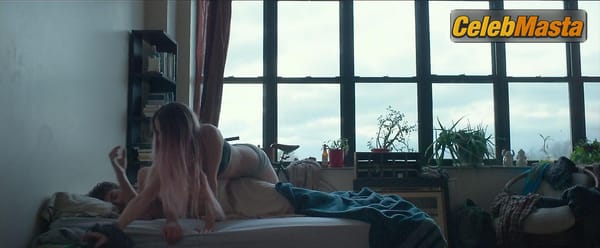 Photo Gallery: Amber Heard in One More Time photo 1