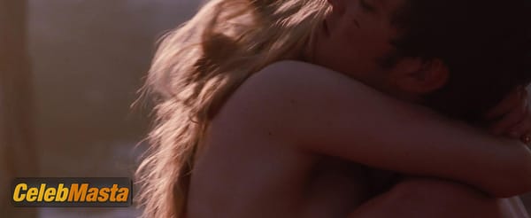 Amanda Seyfried Photo Collection from Red Riding Hood photo 4