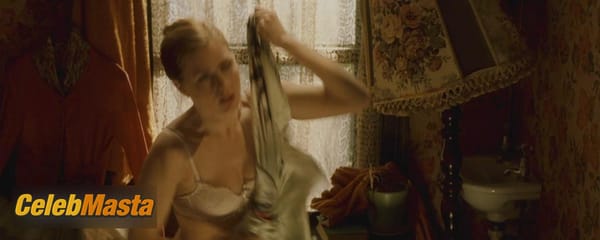 Amy Adams Photo Set from Leap Year photo 6