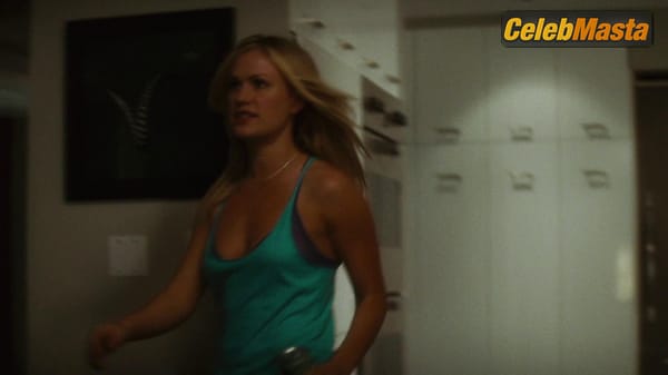 Anna Paquin Scene Photos Gallery from Scream 4 photo 5