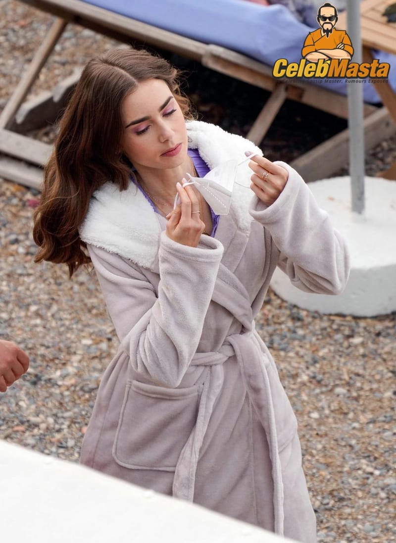 Lily Collins Pics Gallery photo 1