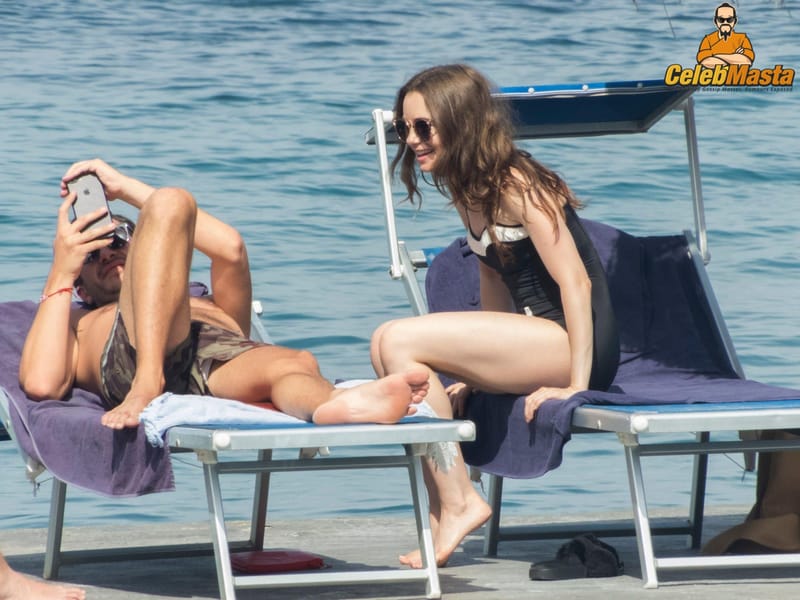 Lily Collins Photo Set photo 4
