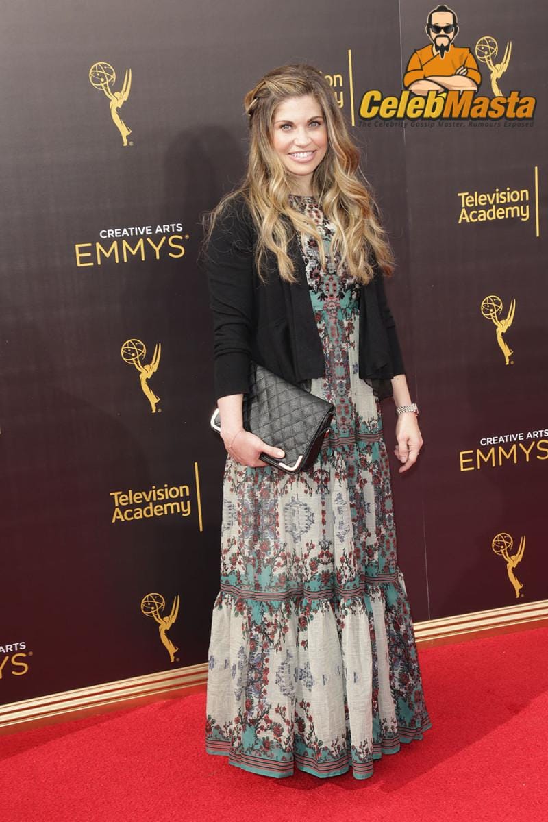 Danielle Fishel Photo Collection photo 3