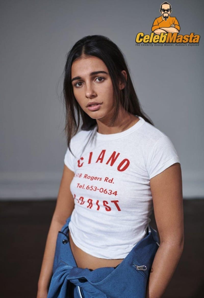 Naomi Scott Photo Collection photo 4