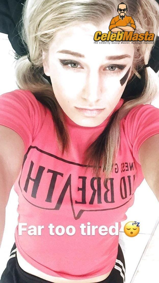 Toni Storm Photo Set photo 4