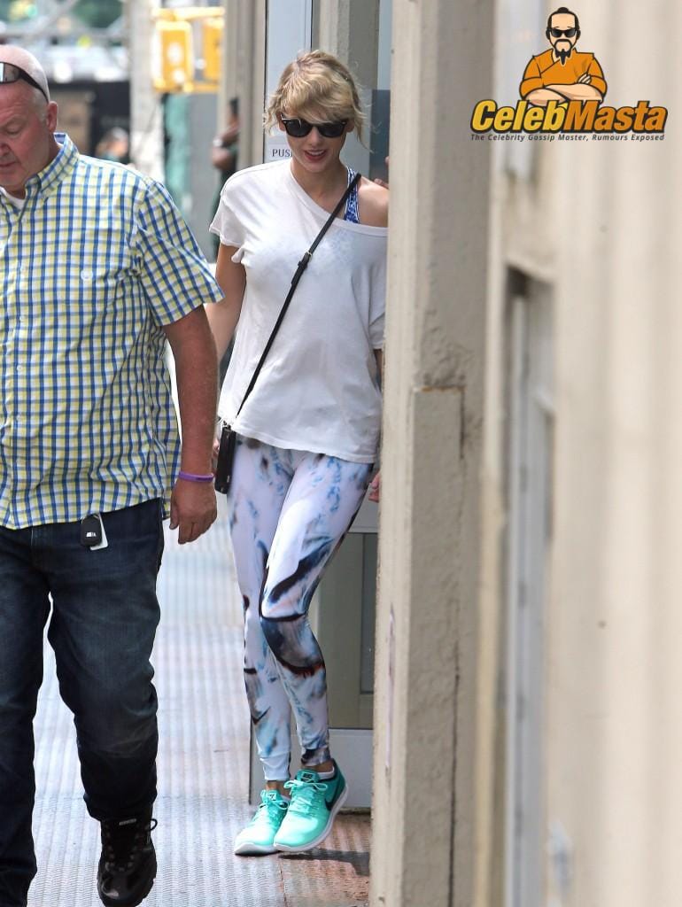 Taylor Swift Pics Collection photo 2