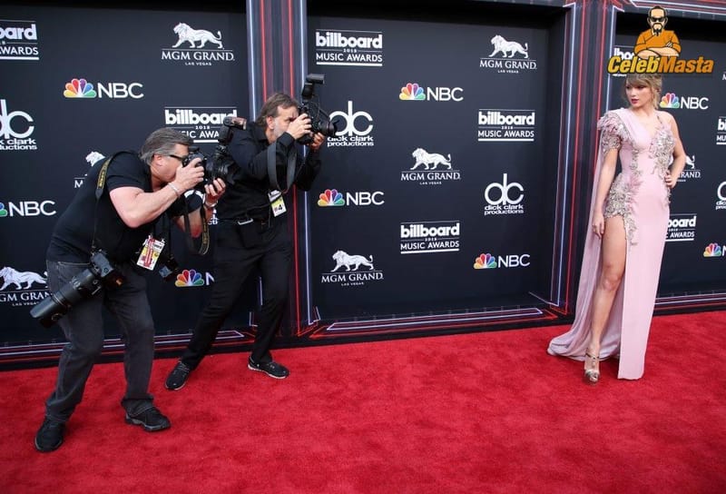 Taylor Swift Pics Gallery photo 2