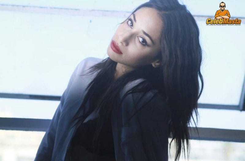 Meaghan Rath Photo Gallery photo 1