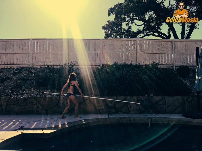 Meaghan Rath Photo Set photo 1