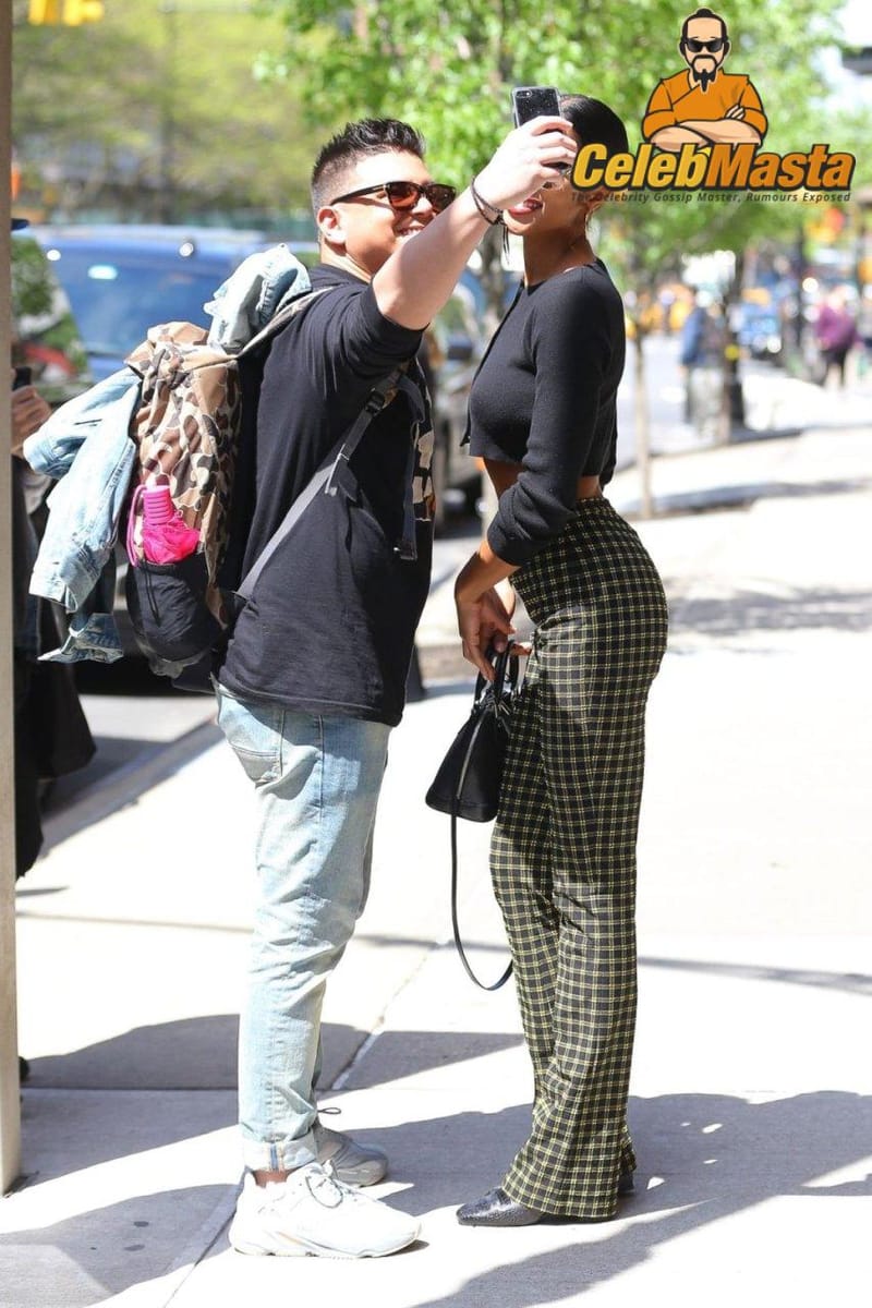 Laura Harrier Photo Set photo 2