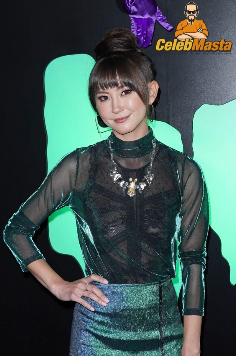 Kimiko Glenn Photo Collection photo 4