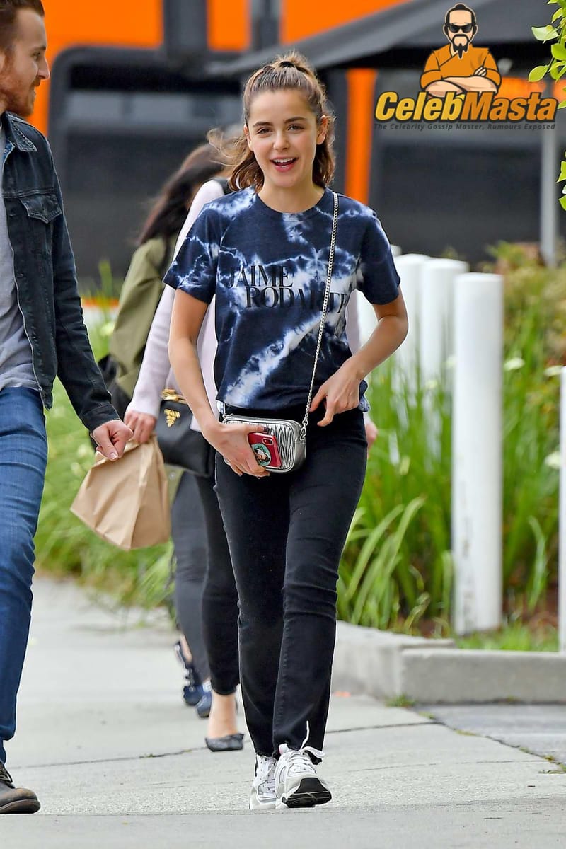 Kiernan Shipka Photo Collection photo 1