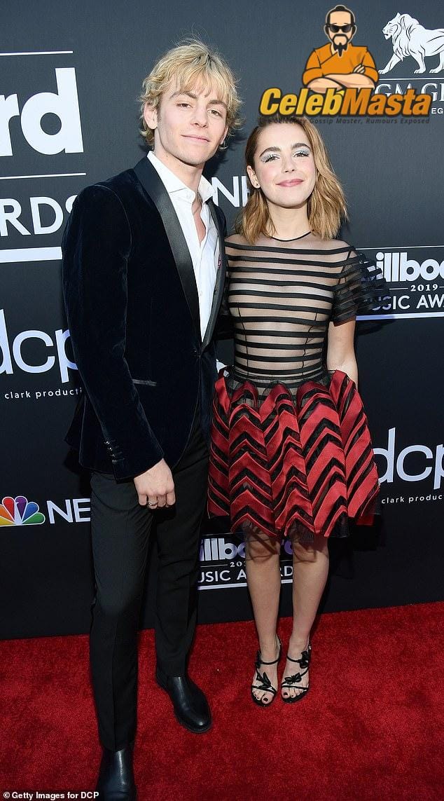 Kiernan Shipka Photo Gallery photo 2