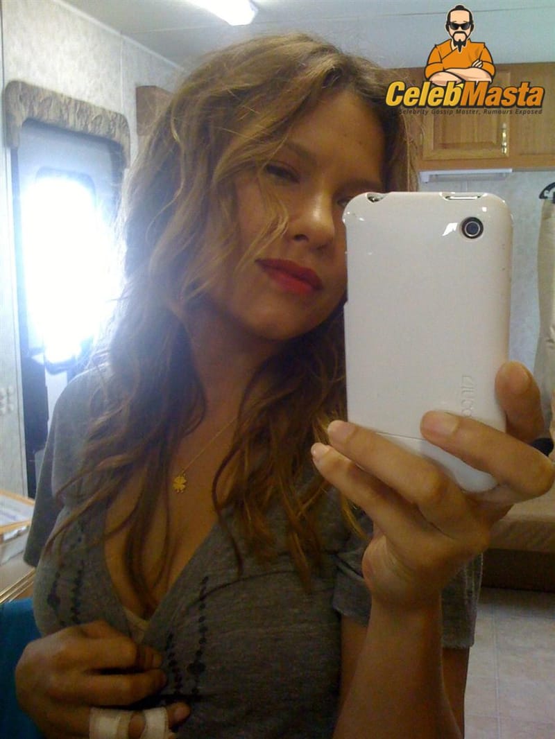Kiele Sanchez Photo Set photo 3