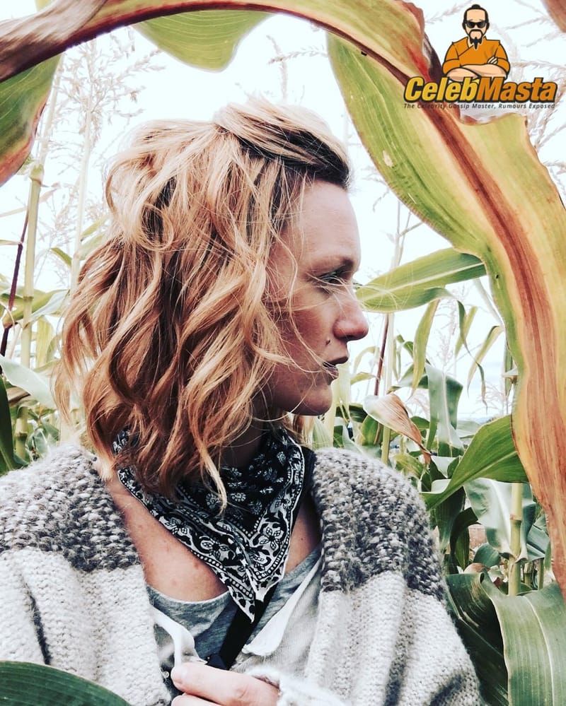 Kerry Bishe Photo Set photo 2