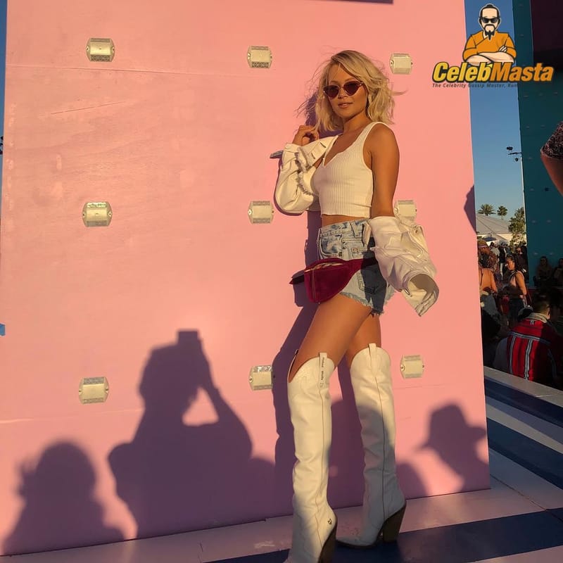 Photo Gallery: Kelli Berglund photo 3