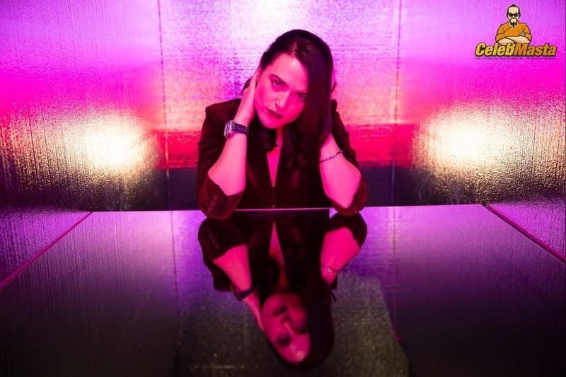Photo Gallery: Katie McGrath photo 4