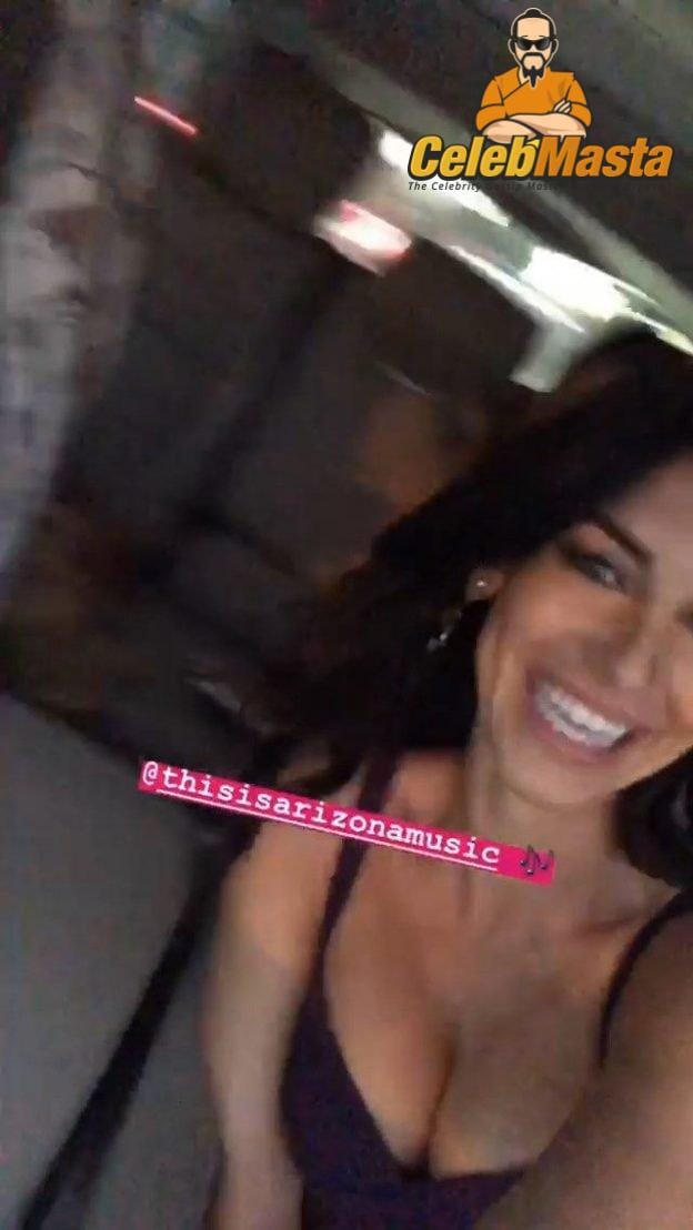Photo Gallery: Jessica Lowndes photo 4