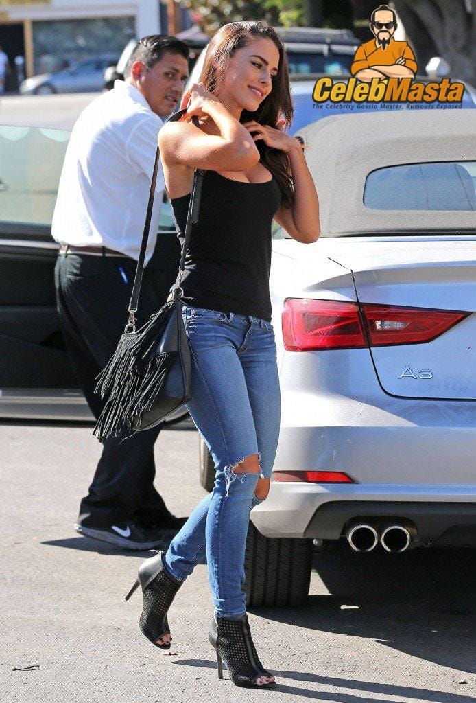 Jessica Lowndes Photo Gallery photo 1
