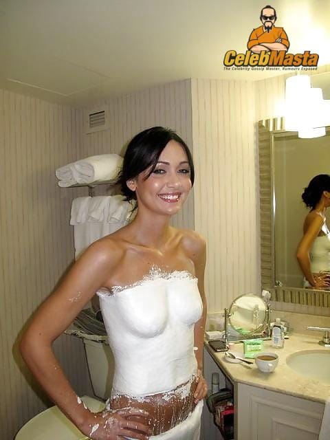 Jessica Chobot Photo Set photo 1