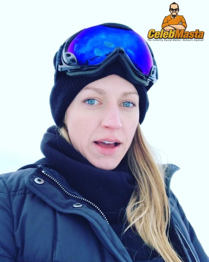 Jes Macallan Photo Gallery photo 4