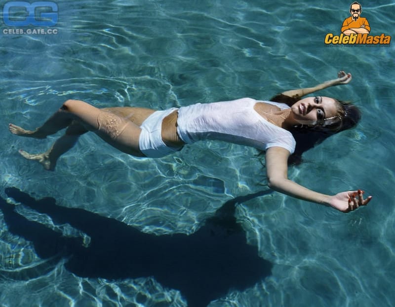 Photo Gallery: Holly Valance photo 4
