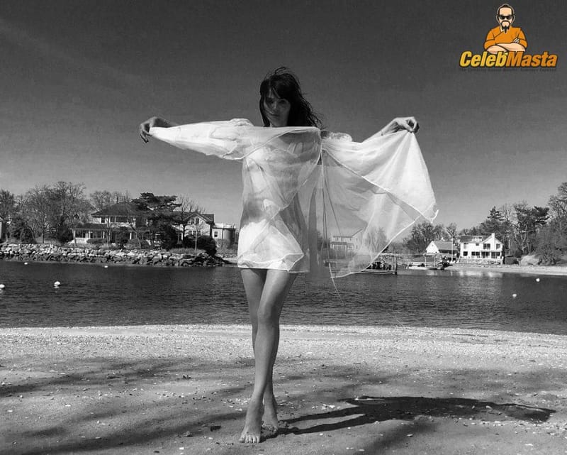 Photo Gallery: Helena Christensen photo 2